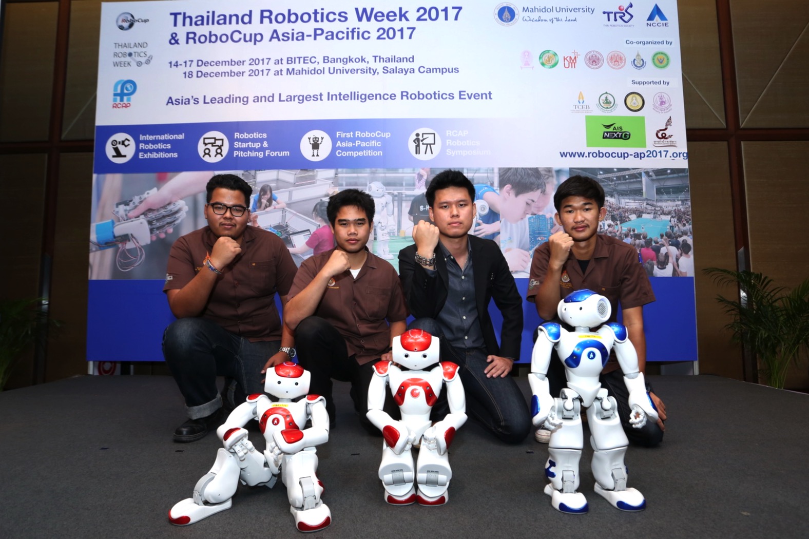 RMUTR เผยโฉมทีมหุ่นยนต์เตะฟุตบอล ชิงแชมป์ RoboCup Asia-Pacific 2017